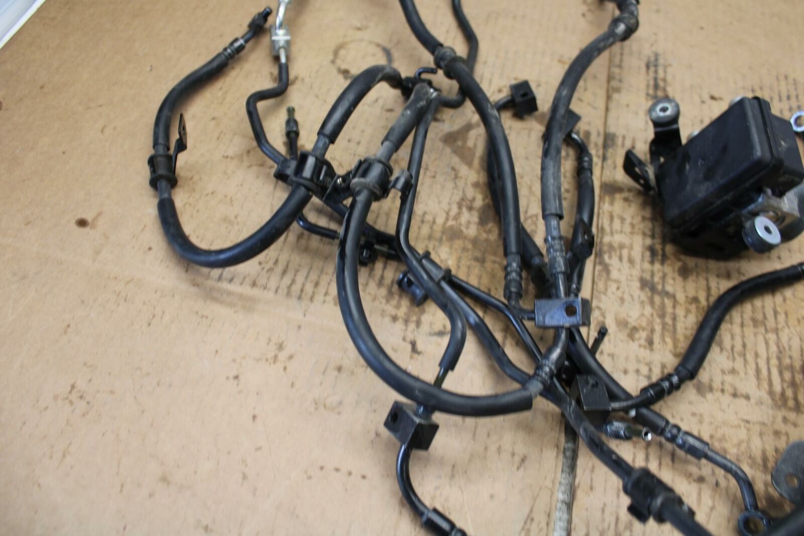 20-22 KAWASAKI Z H2 ABS PUMP UNIT MODULE BB382