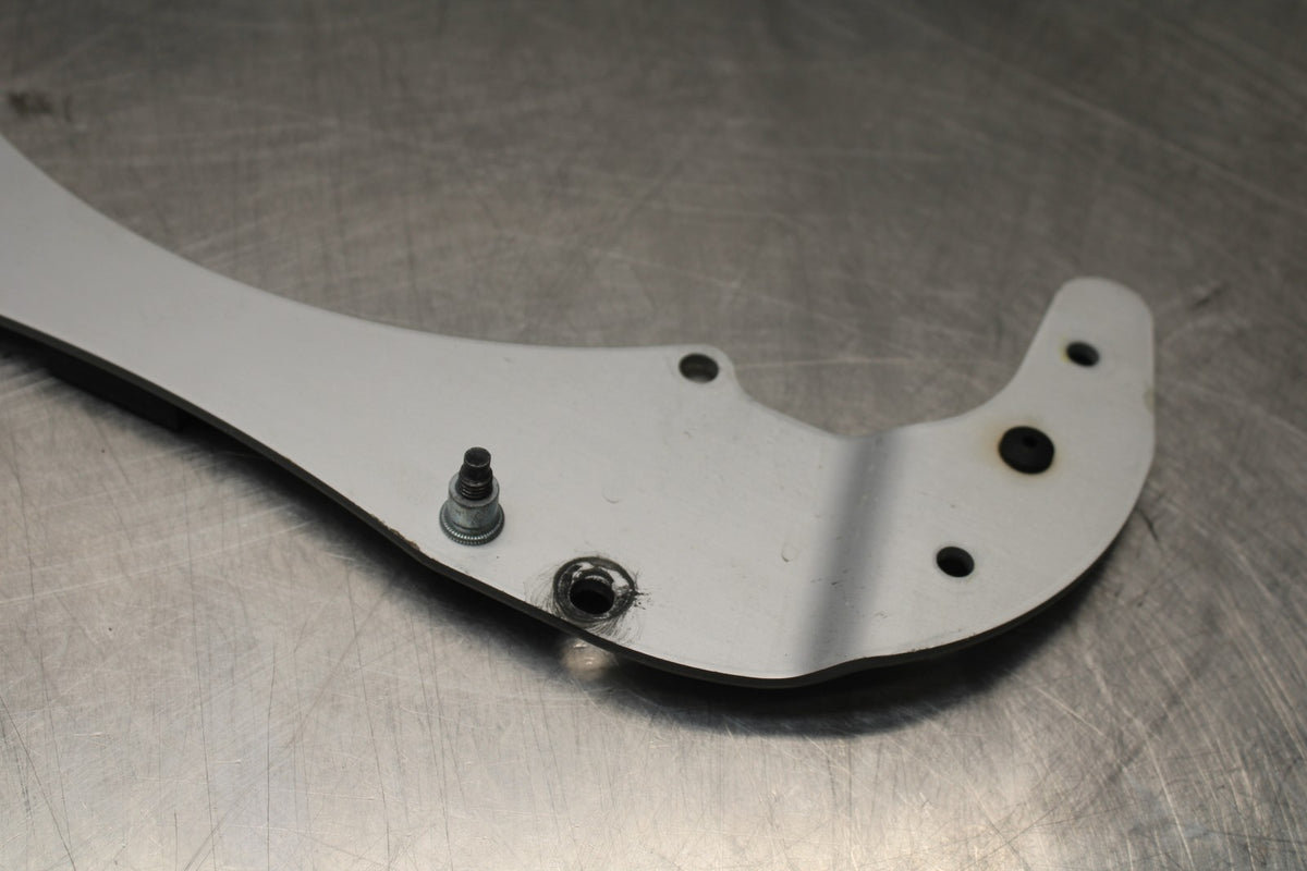 08-16 YAMAHA YZF R6 FRONT SEAT MOUNTING BRACKET MOUNT BB856