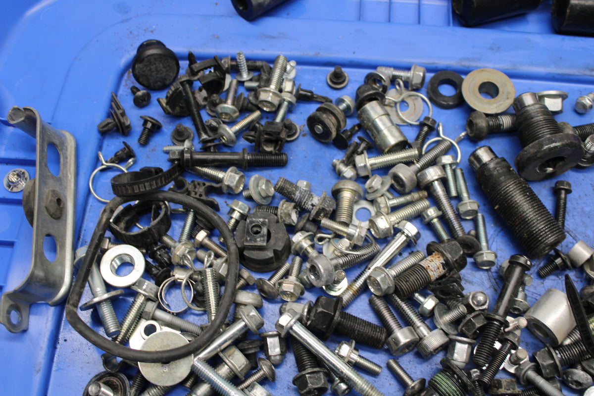 14 HONDA CTX1300A MOUNTING BOLTS HARDWARE MOTOR SCREWS BB732