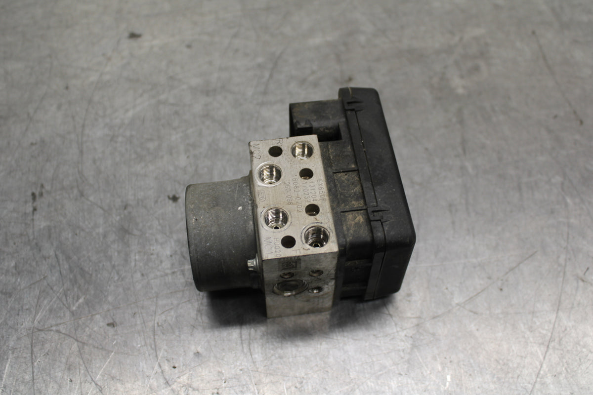 14-15 KAWASAKI NINJA 650 EX650F ABS ABS PUMP UNIT MODULE BB741