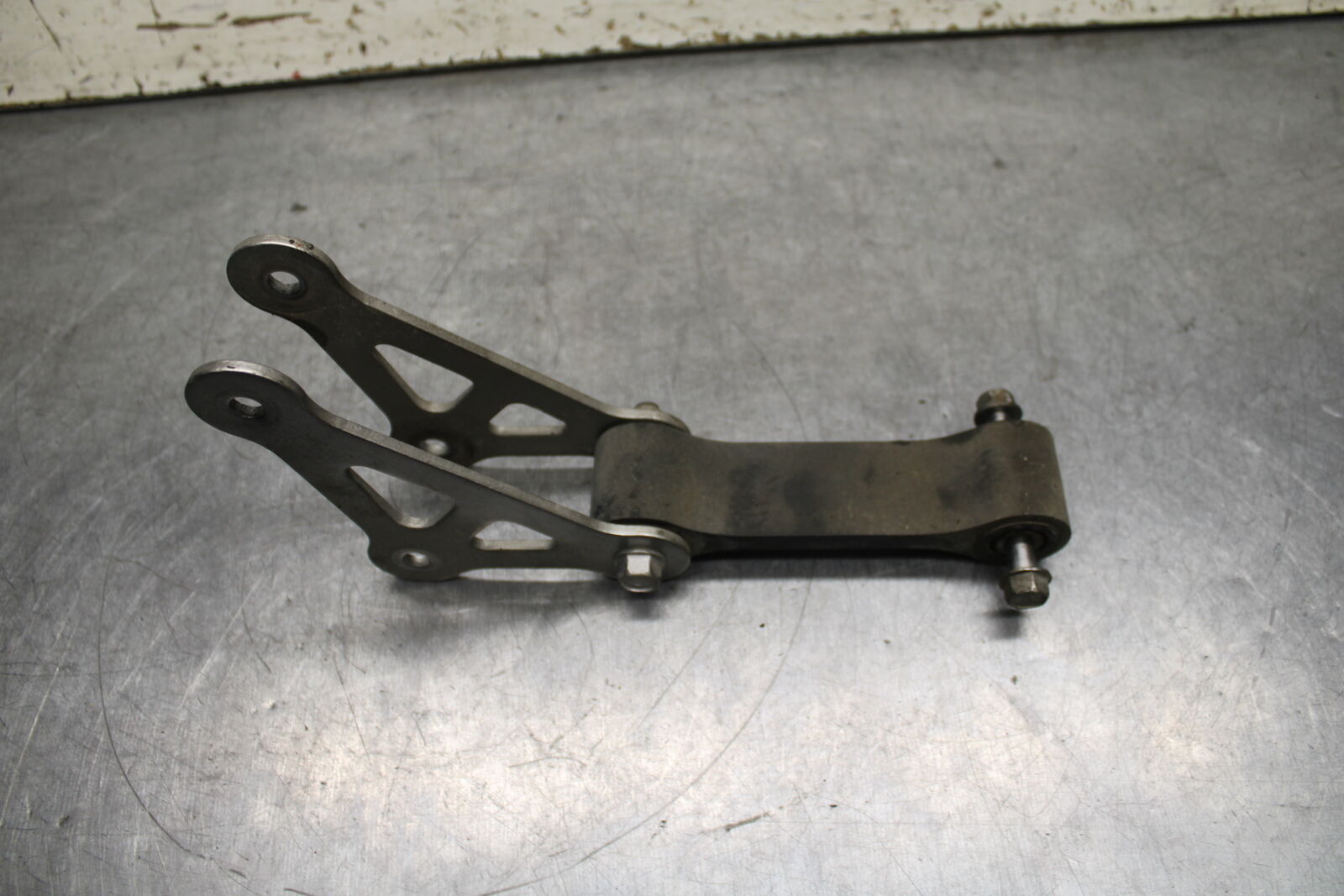 12-13 KAWASAKI Z1000 REAR DOGBONE SHOCK LINKAGE LINK BB743