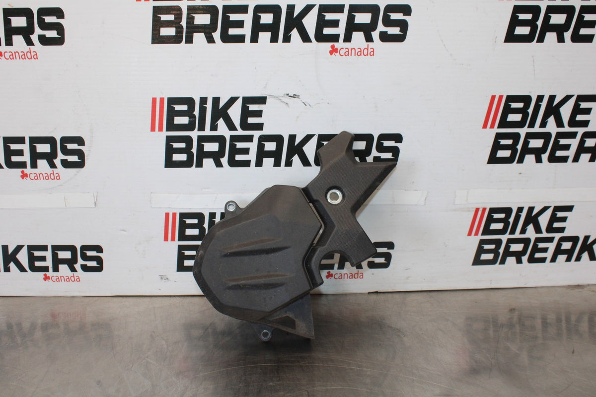 24-25 KAWASAKI NINJA 500 ABS ENGINE SPROCKET COVER BB899