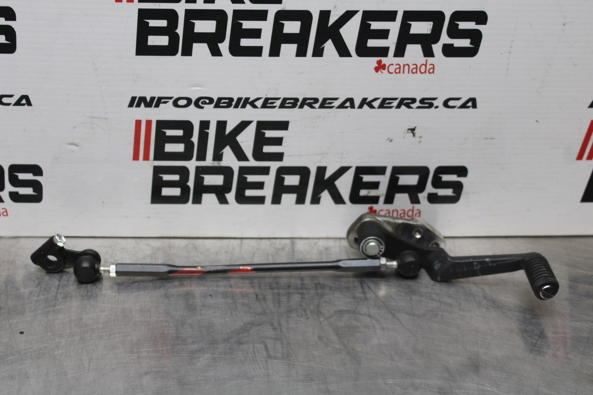 11-25 SUZUKI GSXR 600  SHIFTER LINKAGE SHIFT LINK PEDAL BB830