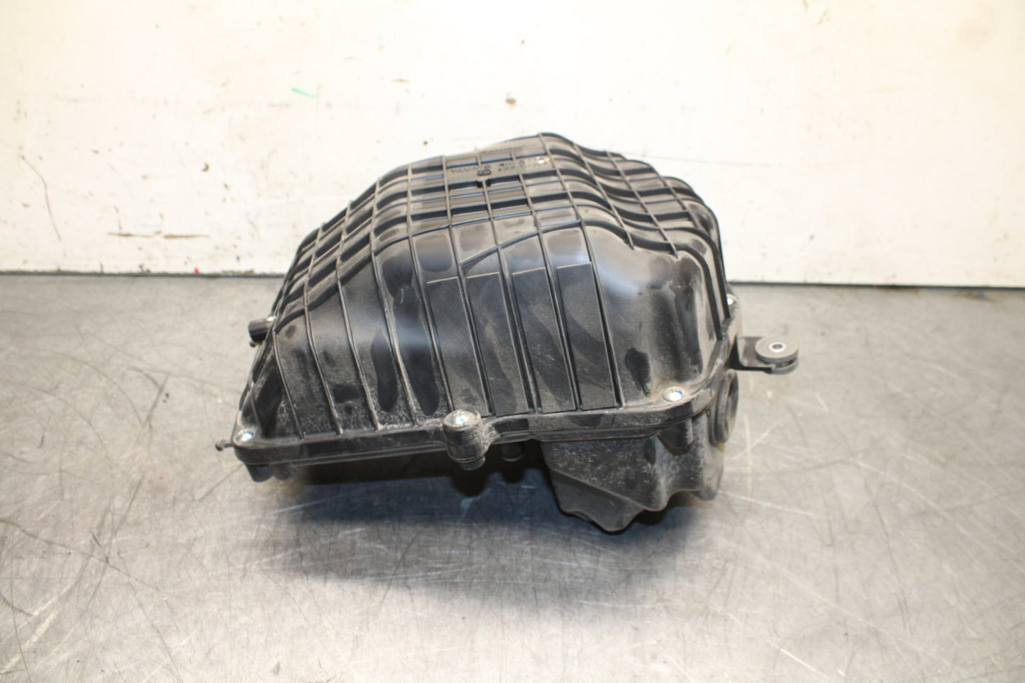 19-22 KAWASAKI Z400 AIRBOX AIR INTAKE FILTER BOX BB708