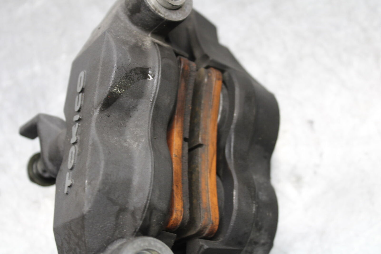 05-06 SUZUKI GSXR1000 RIGHT LEFT FRONT BRAKE CALIPER SET PAIR CALIPERS BB663