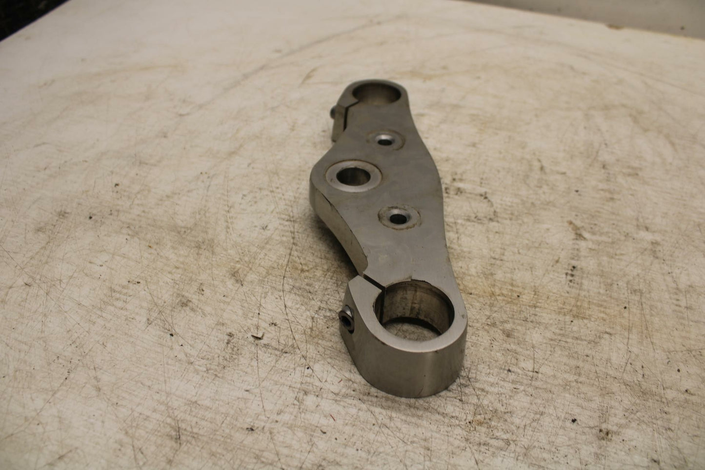 06-21 KAWASAKI VULCAN 900 FORKS UPPER TRIPLE TREE CLAMP BB363