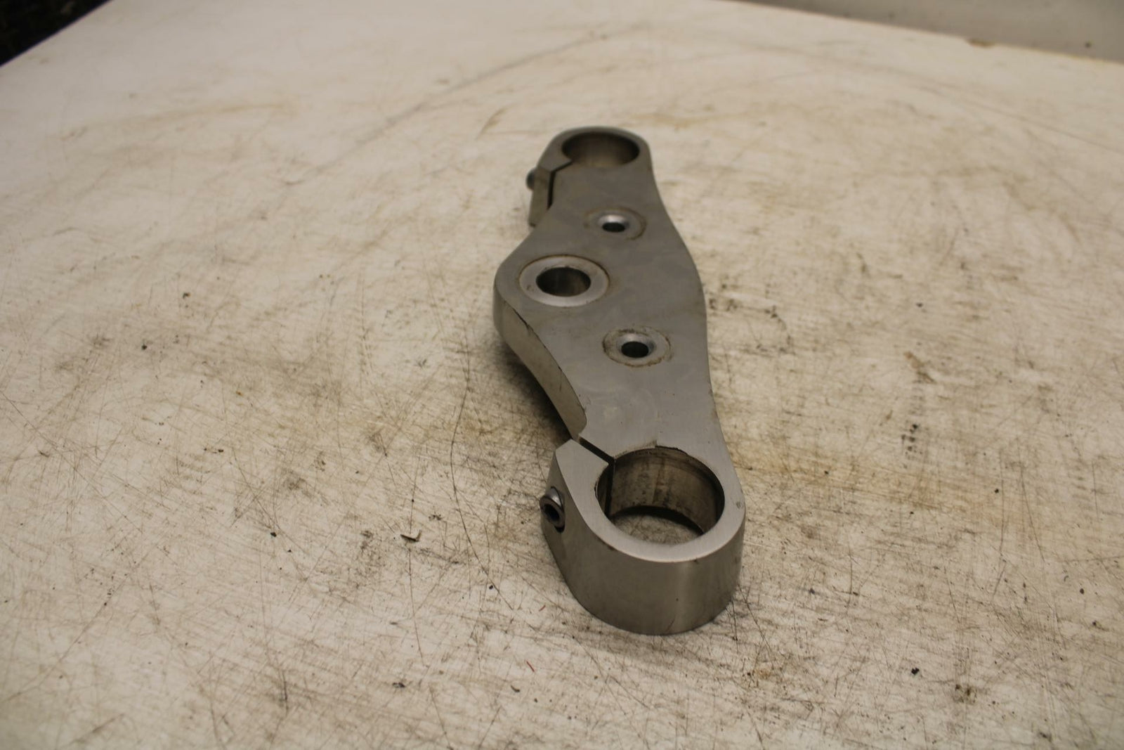 06-21 KAWASAKI VULCAN 900 FORKS UPPER TRIPLE TREE CLAMP BB363