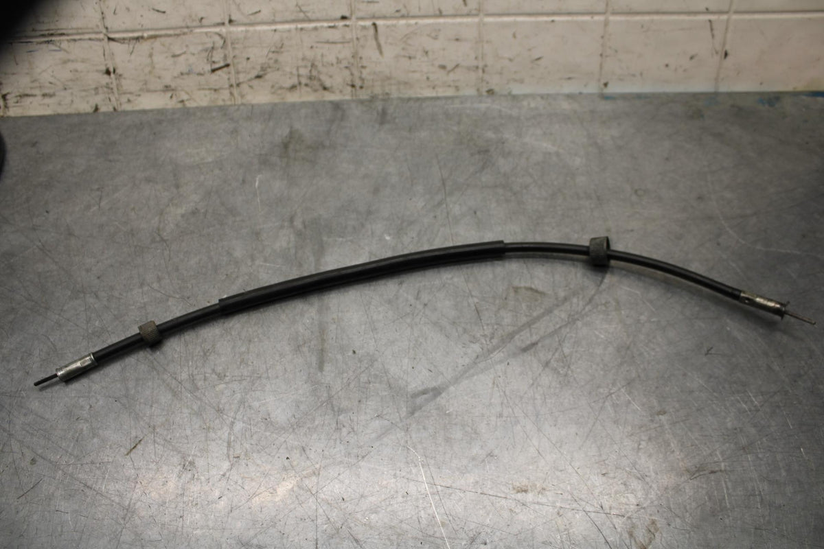 1977 Yamaha XS750 SPEEDOMETER AND TACHOMETER CABLE SPEEDO LINE   bb554