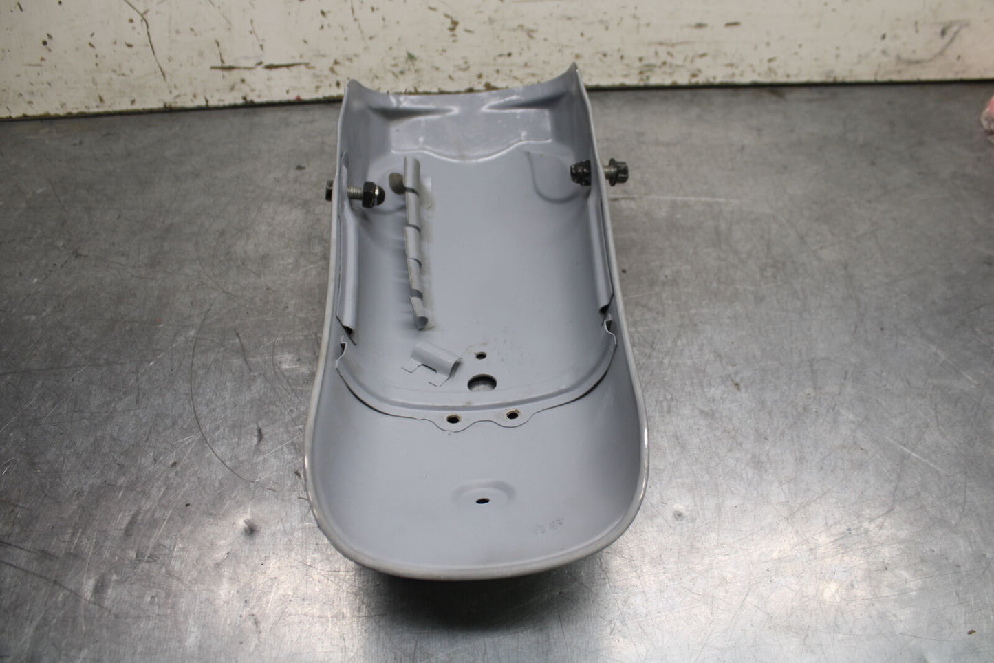 78-81 YAMAHA XS1100 REAR BACK FENDER MUD GUARD BB107