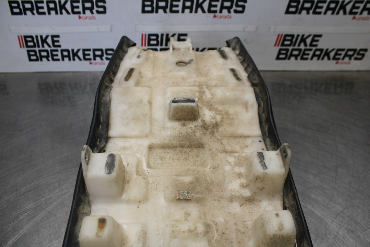 06 KAWASAKI KLR650 FRONT REAR SEAT SADDLE BB919