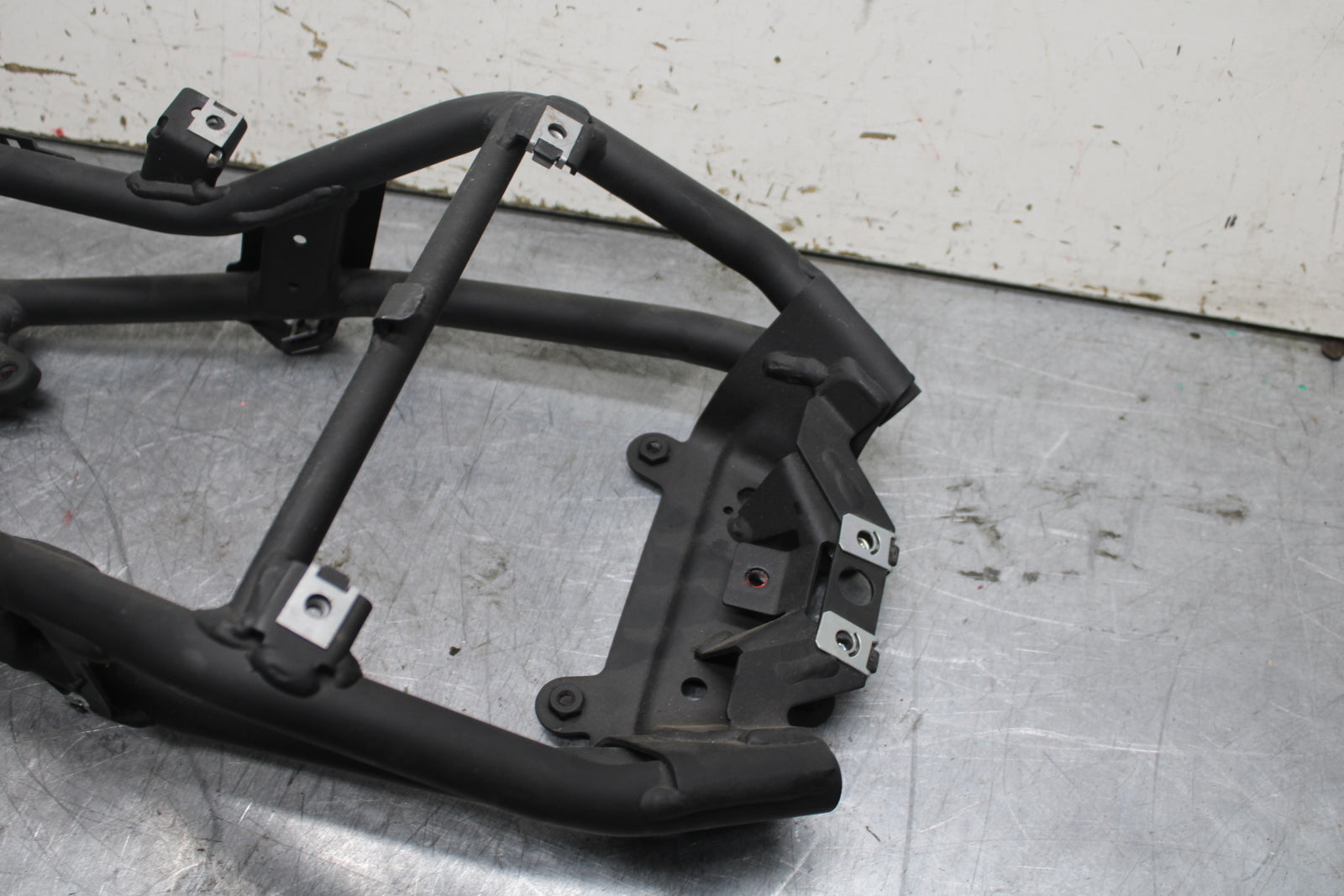 09-11 DUCATI STREETFIGHTER 1098 REAR SUBFRAME BACK SUB FRAME BB705