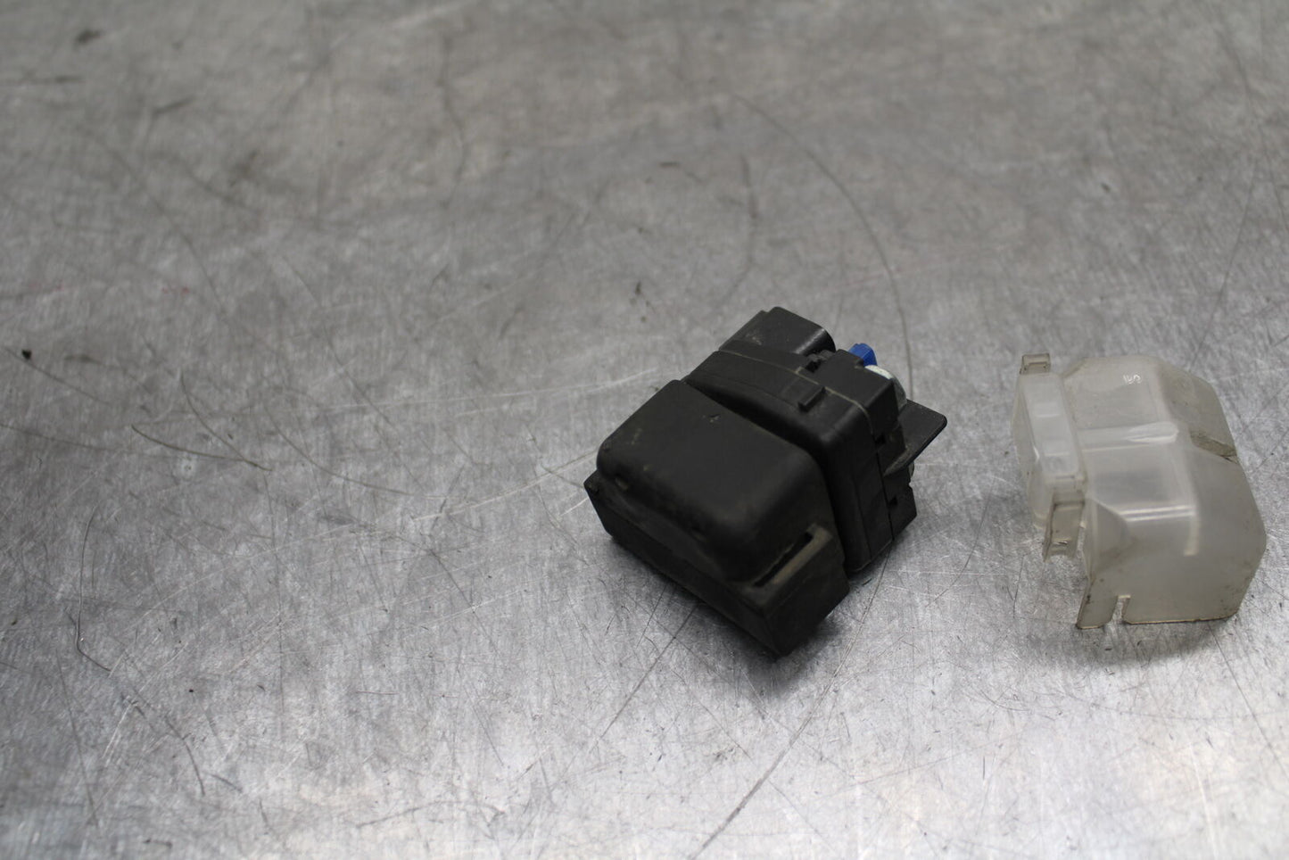 06-07 SUZUKI GSXR 600 ENGINE STARTER RELAY STARTING MOTOR SWITCH BB737