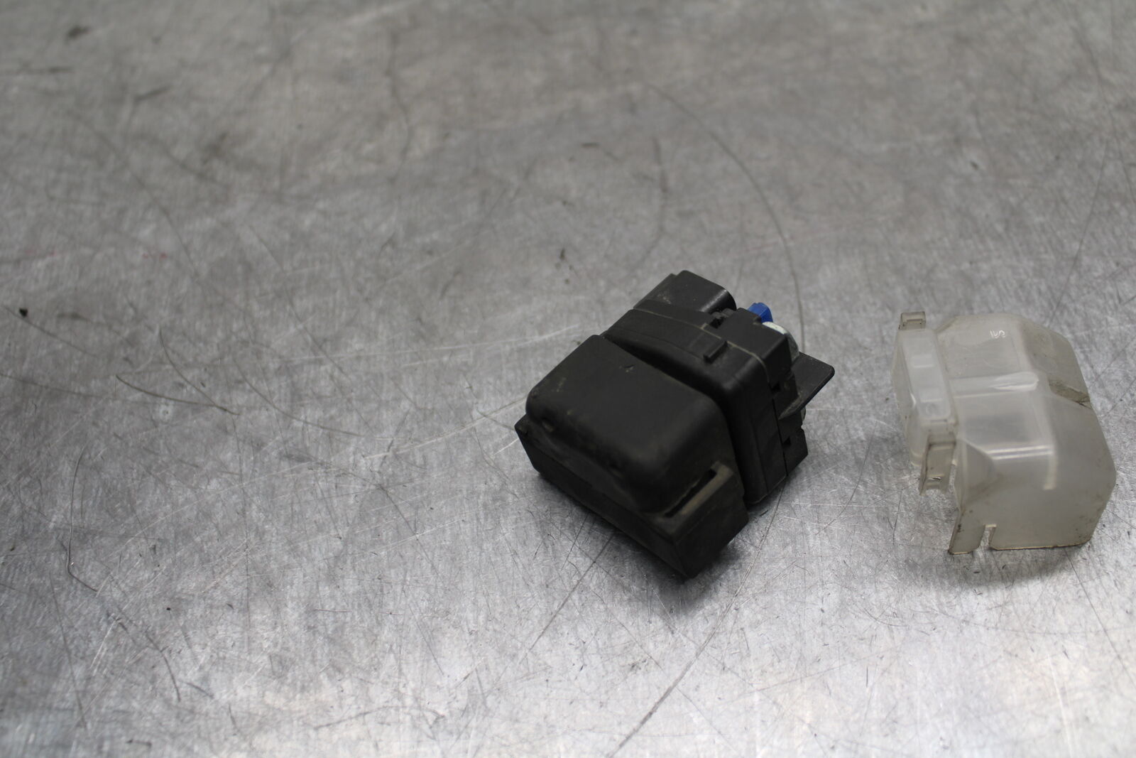 06-07 SUZUKI GSXR 600 ENGINE STARTER RELAY STARTING MOTOR SWITCH BB737