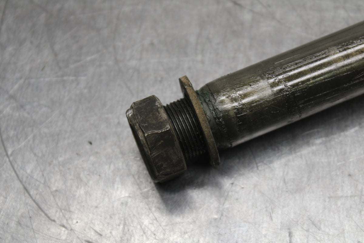 06-07 YAMAHA YZF R6 REAR AXLE BACK WHEEL RIM PIVOT BOLT AXEL BB742