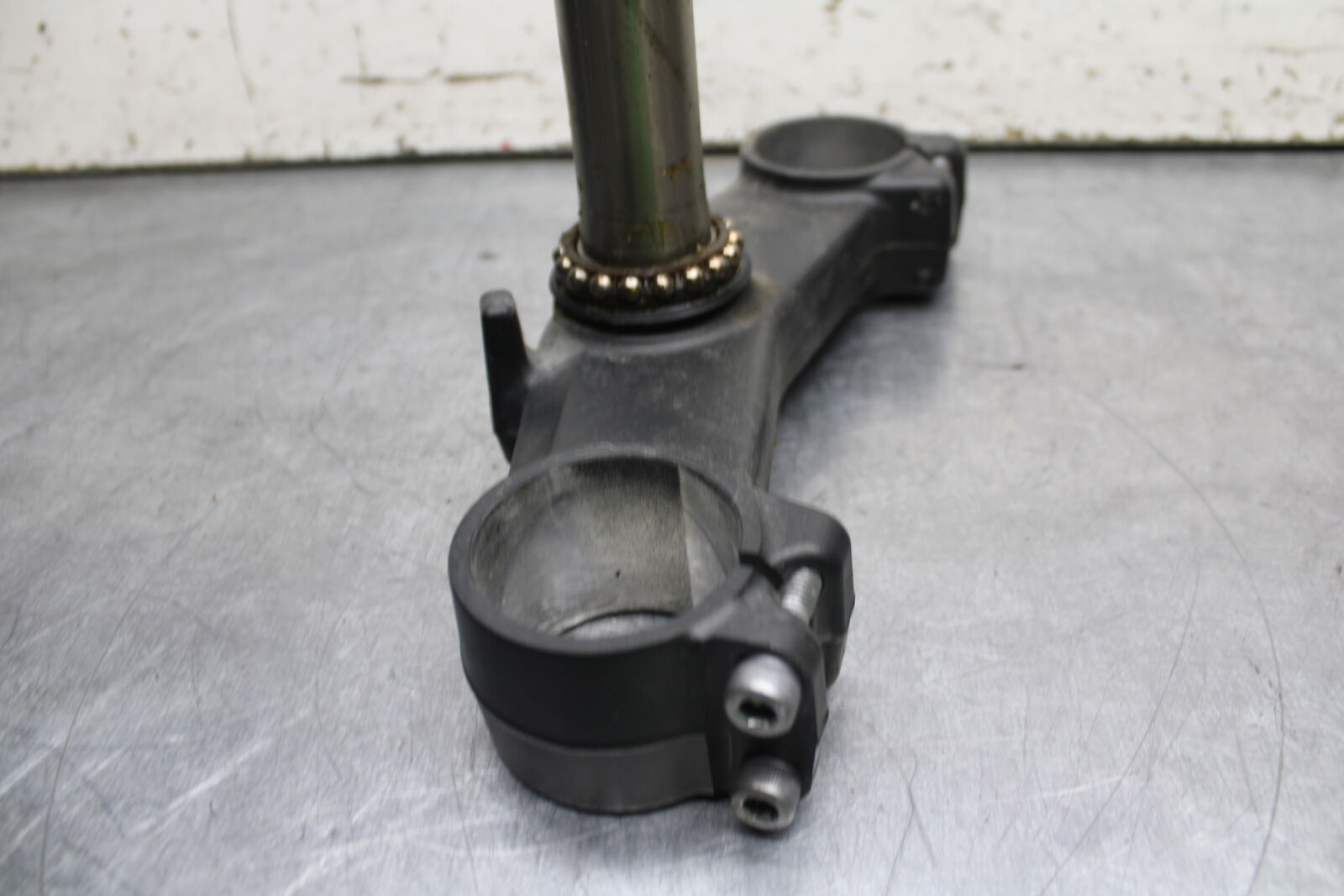 12-13 KAWASAKI Z1000 FRONT FORKS CLAMP LOWER TRIPLE TREE STEM BB743