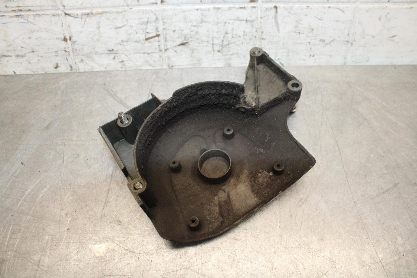 00-01 KAWASAKI ZZR600 ENGINE SPROCKET COVER BB568