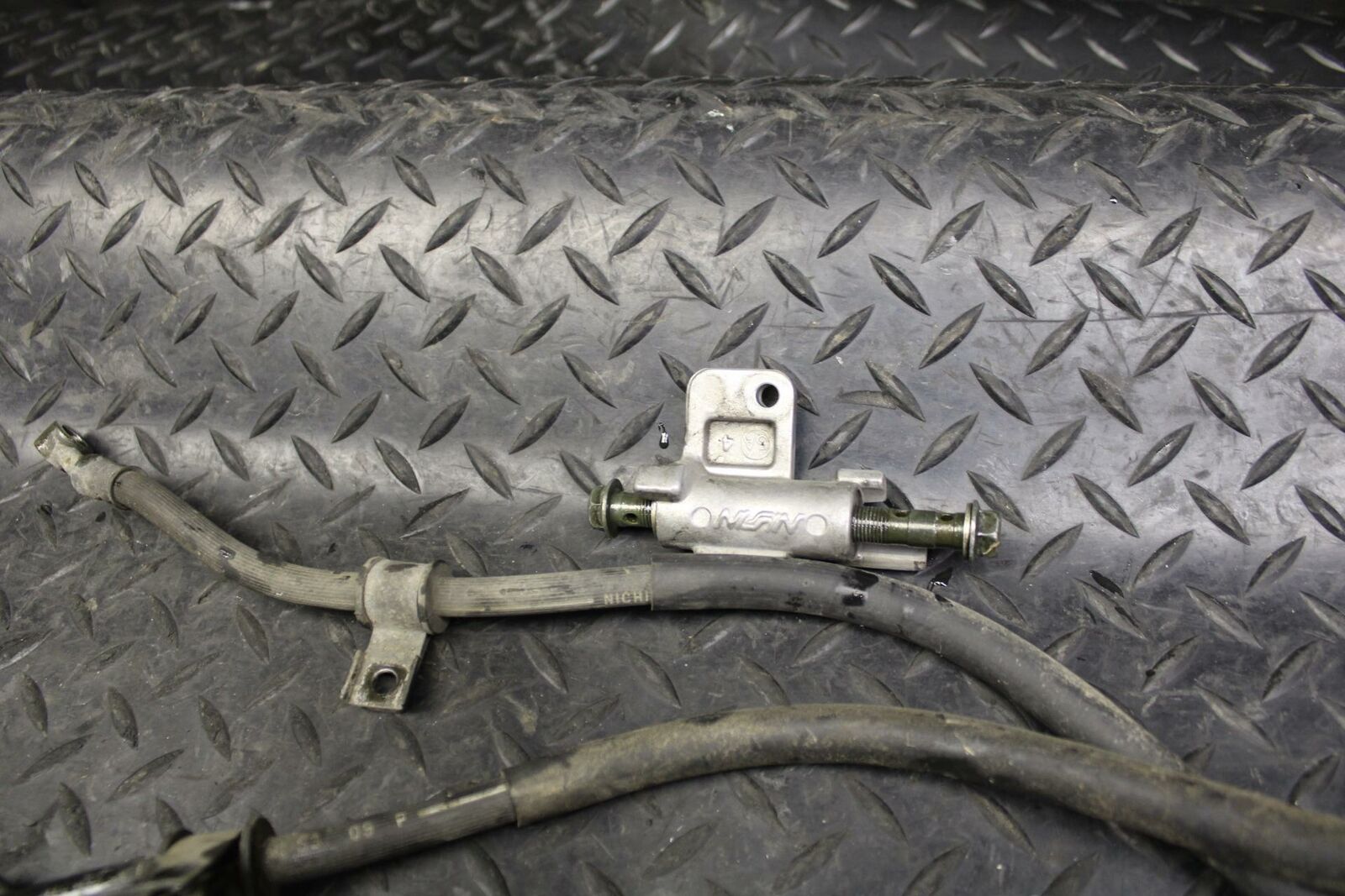 05-06 SUZUKI KATANA 750 GSX750F FRONT BRAKE CALIPER HOSES LINES bb166