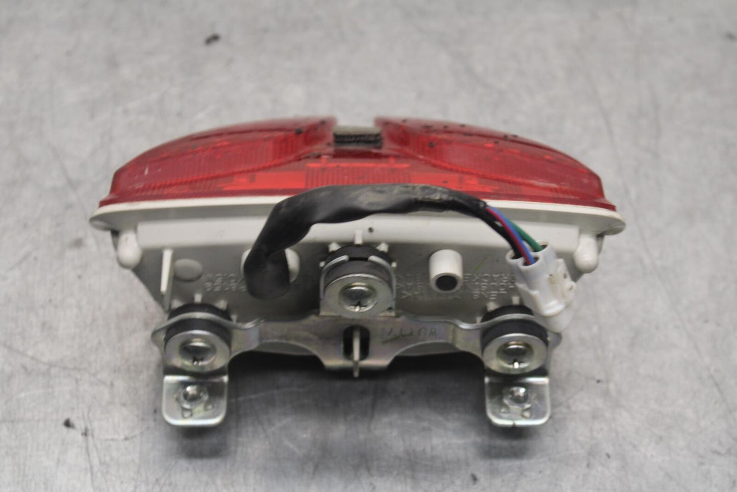 2011 Suzuki GSXR600 REAR TAIL TAILLIGHT BACK BRAKE LIGHT BB602