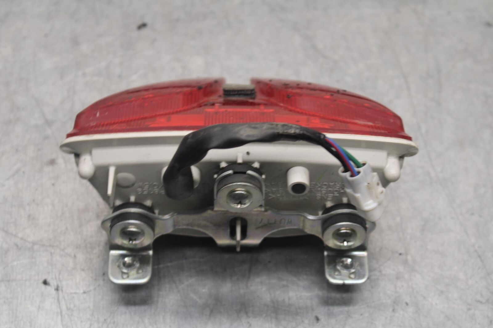 2011 Suzuki GSXR600 REAR TAIL TAILLIGHT BACK BRAKE LIGHT BB602