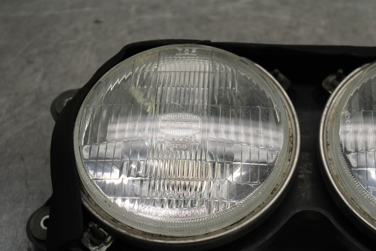 93-94 KAWASAKI NINJA ZX7R FRONT HEADLIGHT HEAD LIGHT LAMP BB122