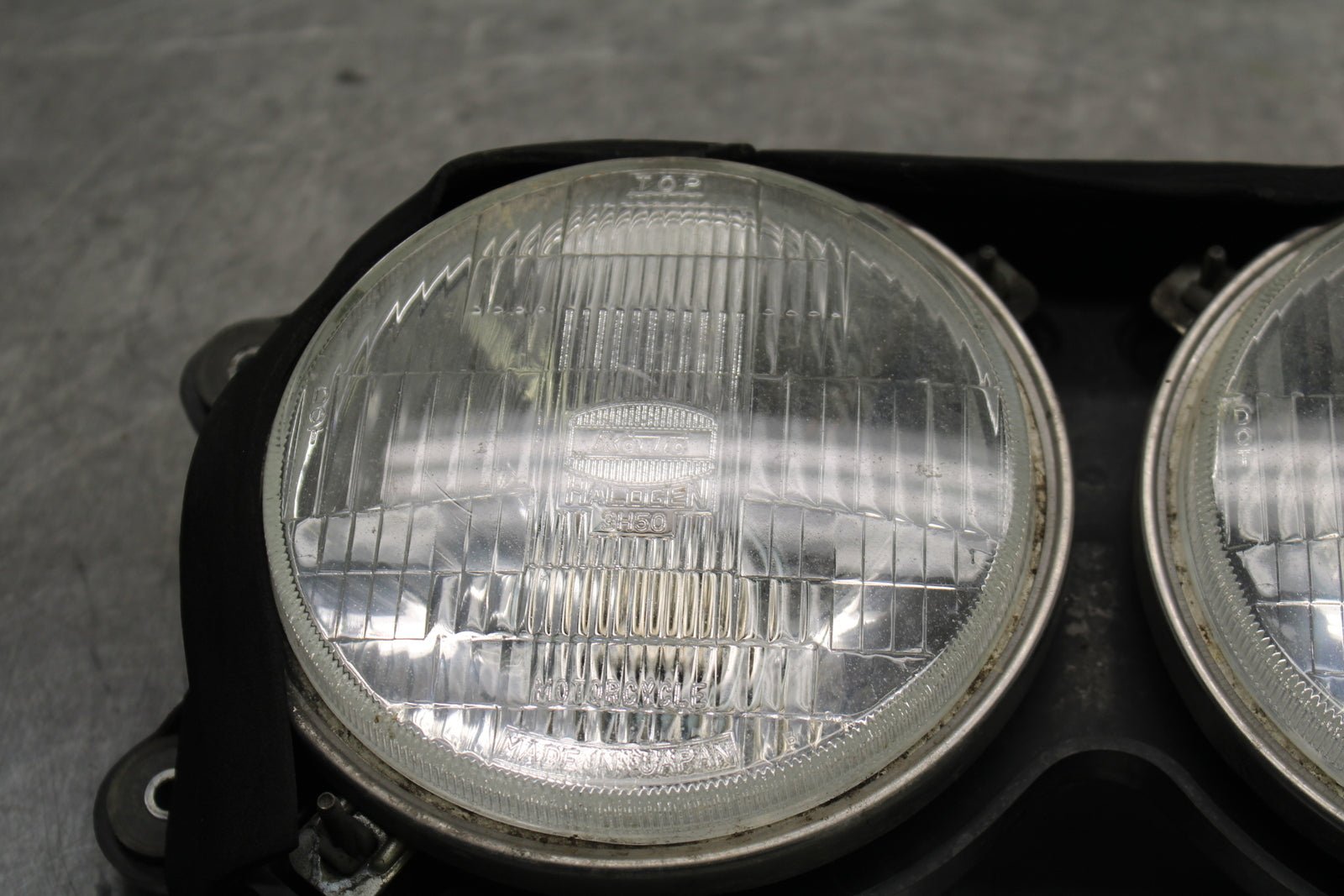 93-94 KAWASAKI NINJA ZX7R FRONT HEADLIGHT HEAD LIGHT LAMP BB122