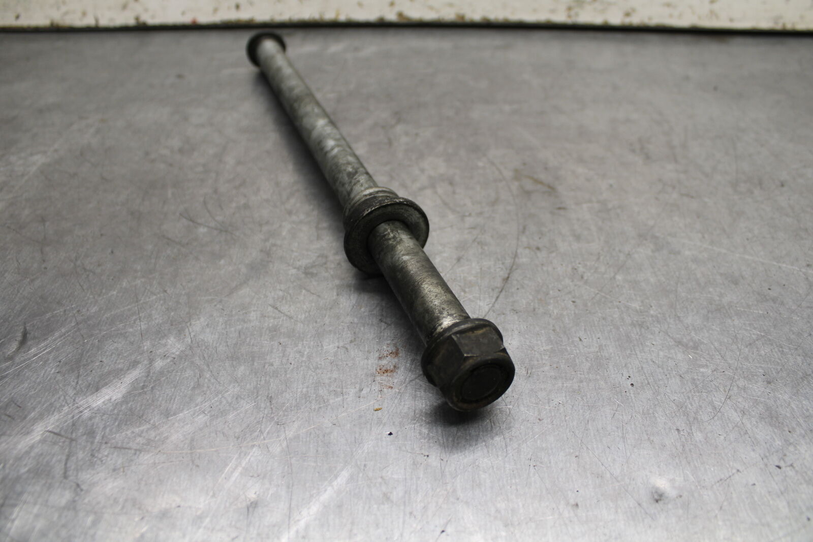1998 Honda Valkyrie 1500 GL1500C REAR AXLE BACK WHEEL RIM PIVOT BOLT AXEL BB116