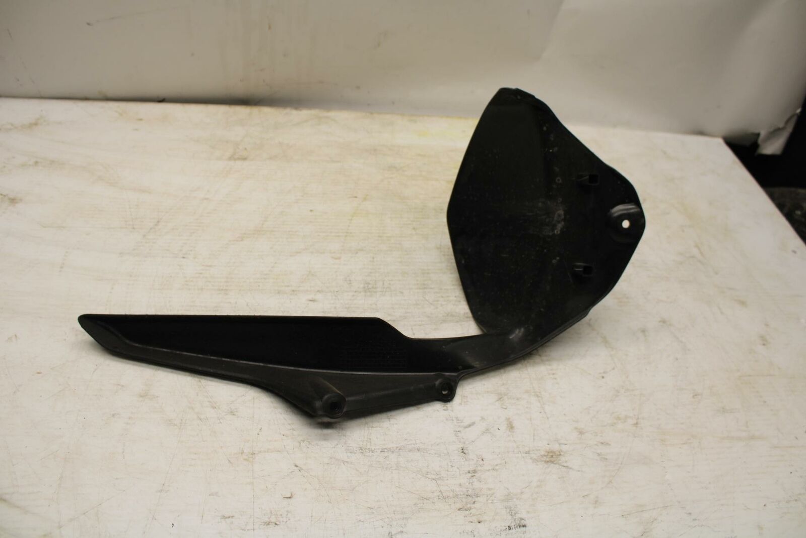 11-12 KAWASAKI NINJA 400 EX400 C REAR BACK WHEEL TIRE HUGGER FENDER BB358