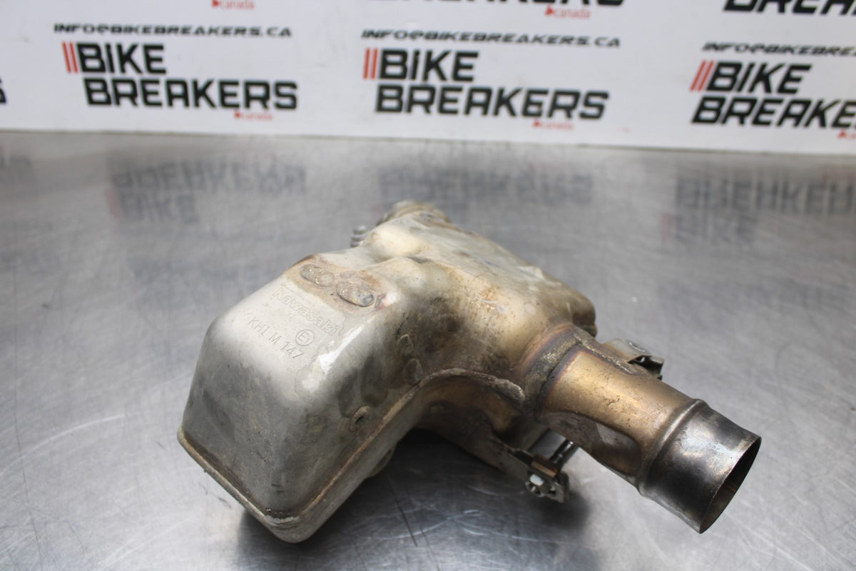 24-25 KAWASAKI NINJA ZX6R EXHAUST CAT MIDPIPE  BB785