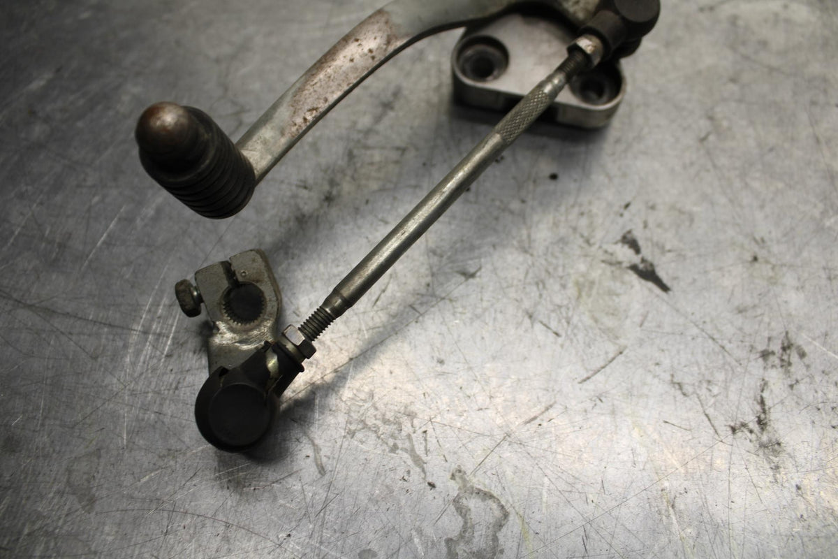 89-90 YAMAHA FZR600 LEFT REARSET REAR SET FOOT PEG W SHIFTER BB76
