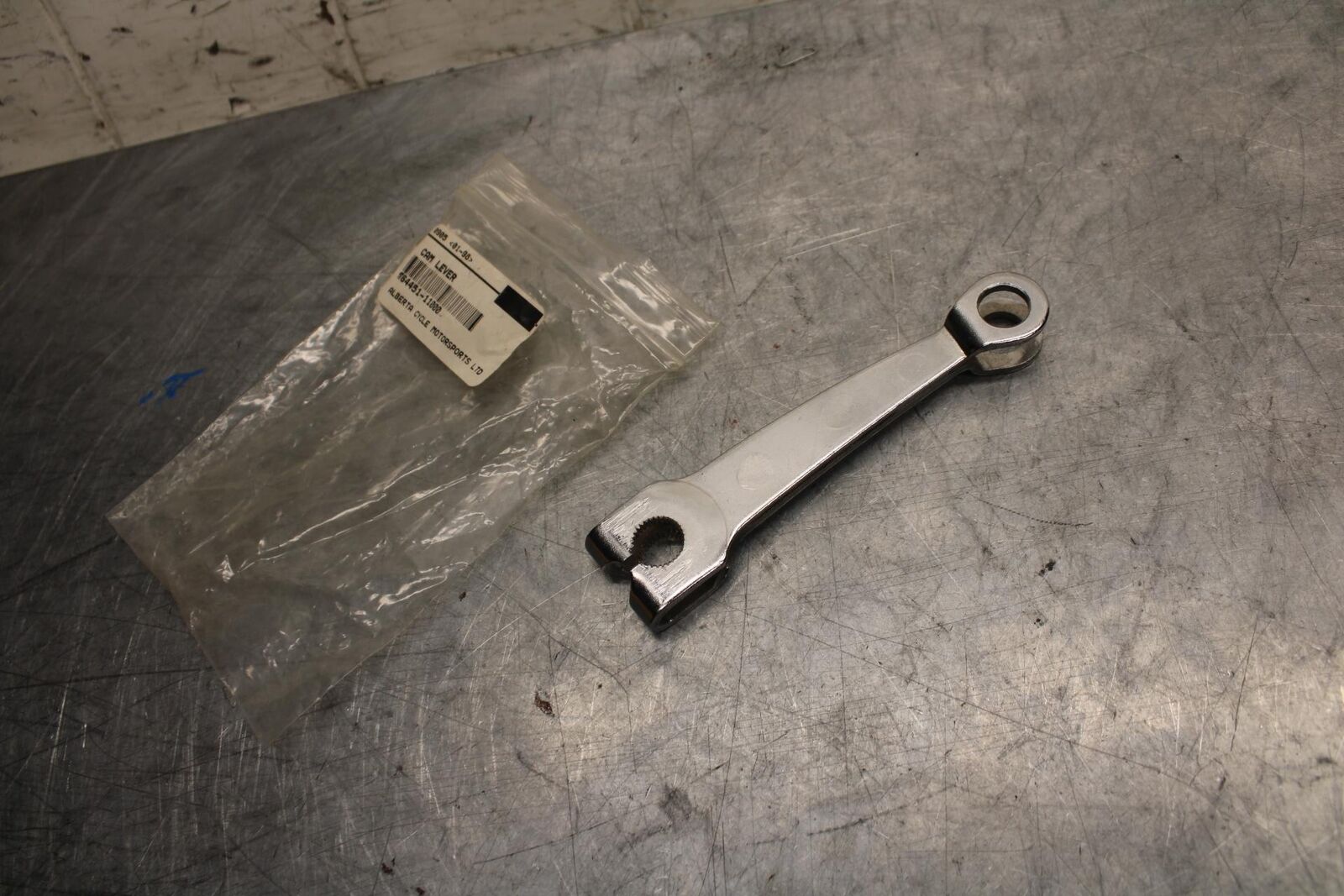 1973 Suzuki GT550 REAR BACK BRAKE LEVER CAM 64451-11000 BB33