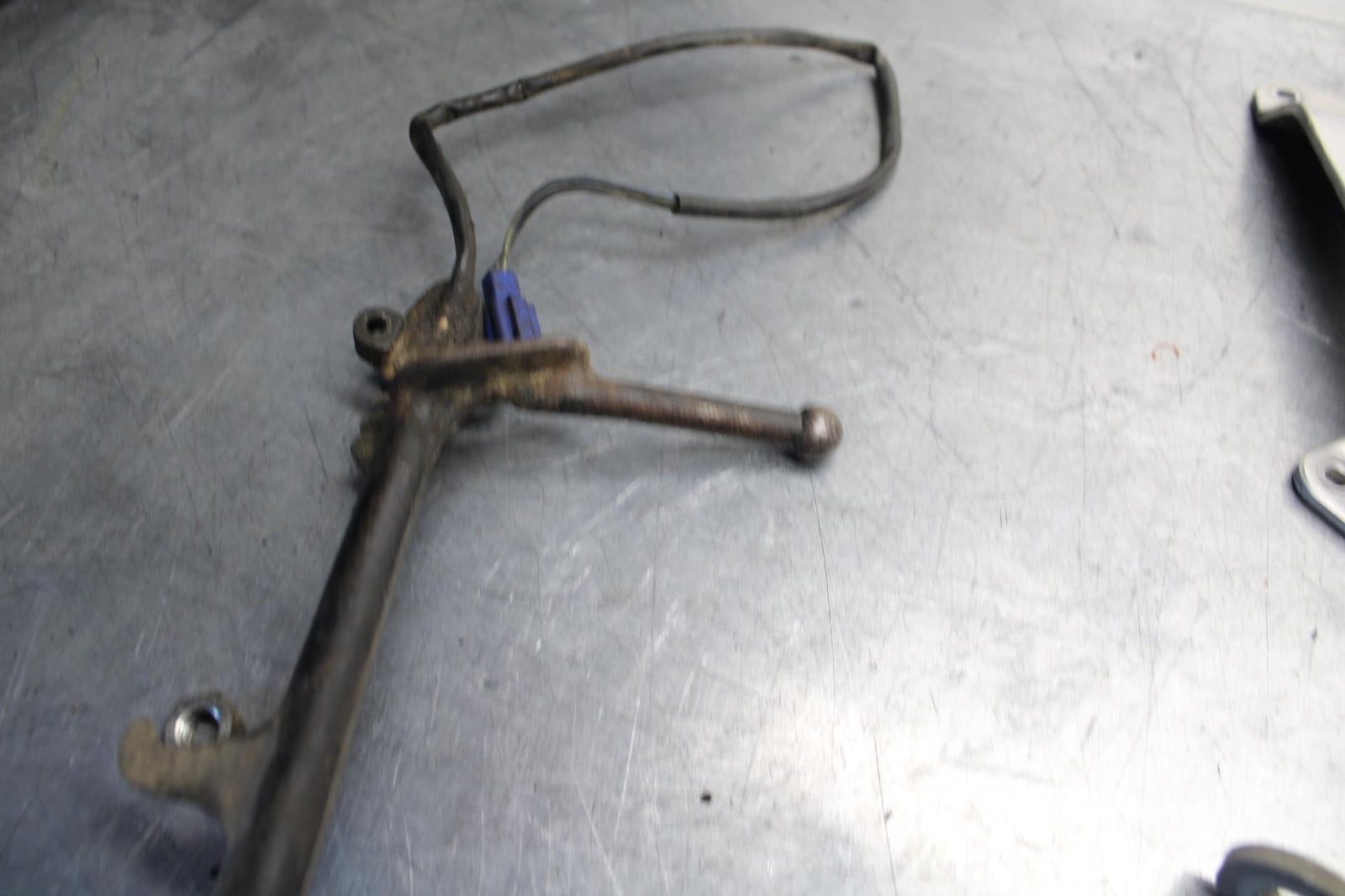 89-90 YAMAHA FZR600 KICKSTAND SIDE KICK STAND 4BP-27311-00-00 BB76