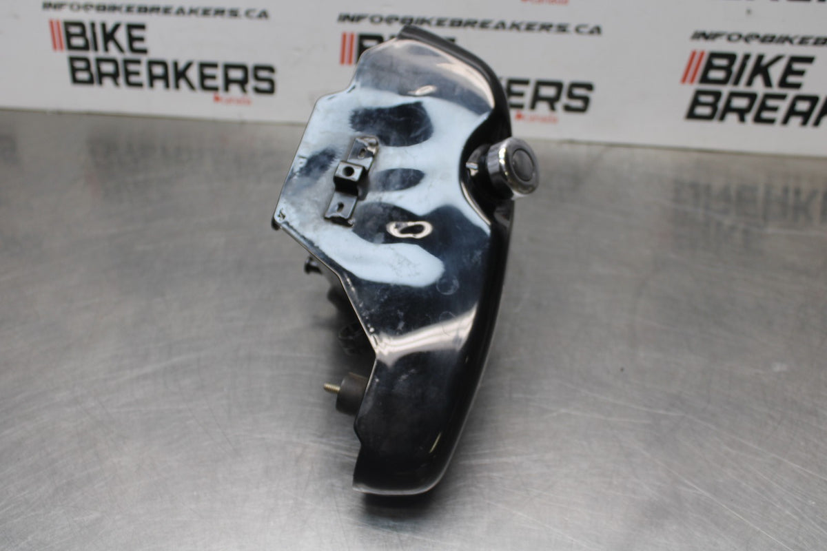 04-16 HARLEY-DAVIDSON SPORTSTER 883 ENGINE MOTOR BOTTOM OILTANK BB680