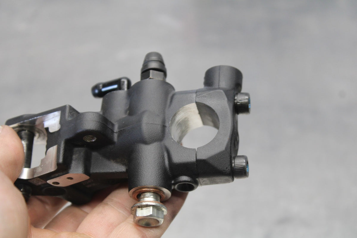 24 APRILIA TUONO V4 1100 FACTORY ABS FRONT BRAKE MASTER CYLINDER BB887