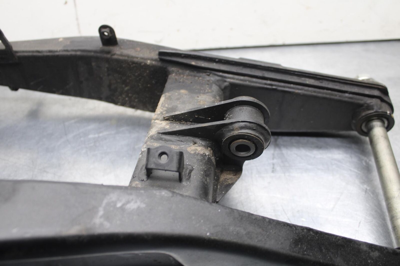 12-17 KAWASAKI ER-6N Z650 REAR SWINGARM BACK SUSPENSION SWING ARM BB607