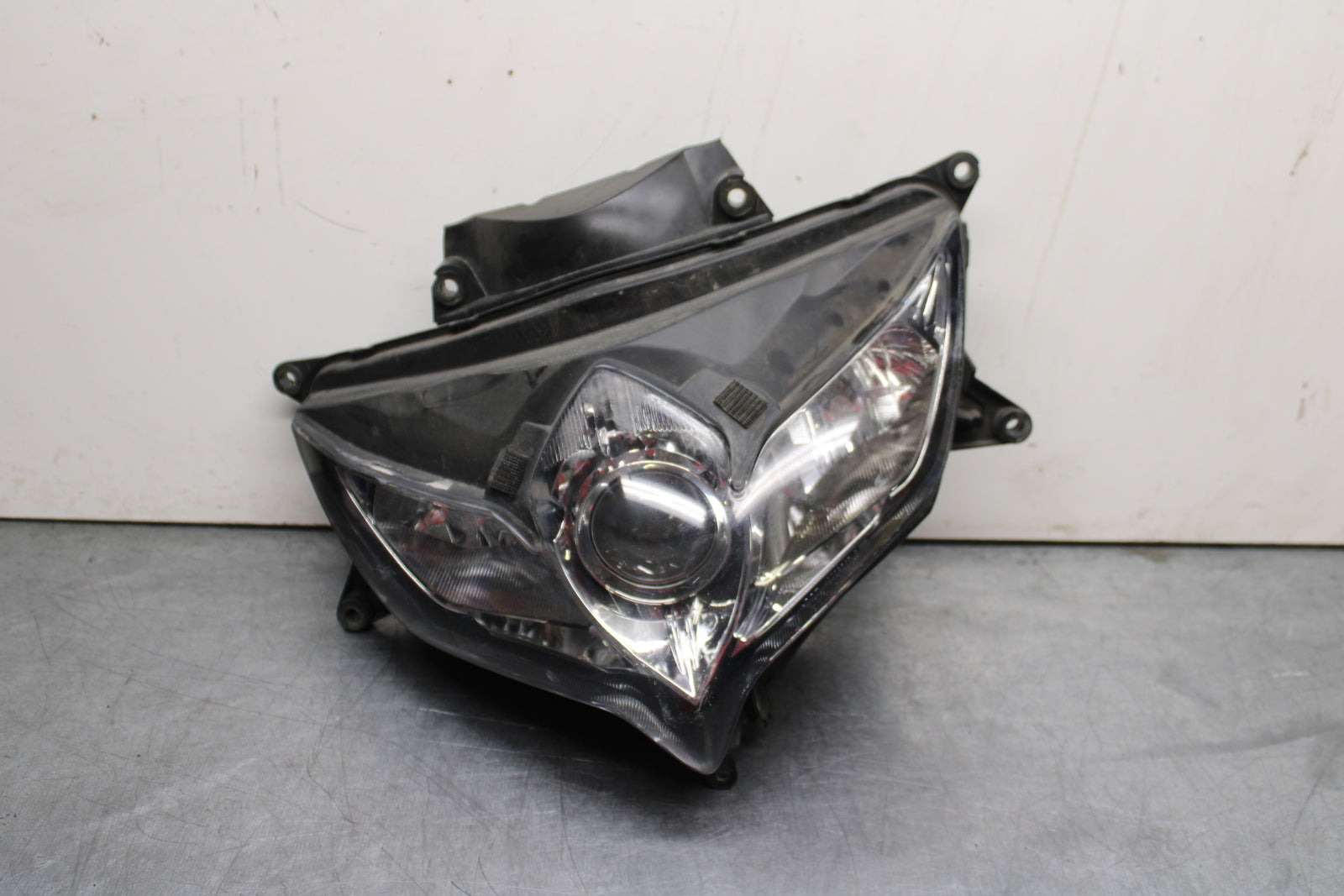 08-10 SUZUKI GSXR 600 FRONT HEADLIGHT HEAD LIGHT LAMP BB753