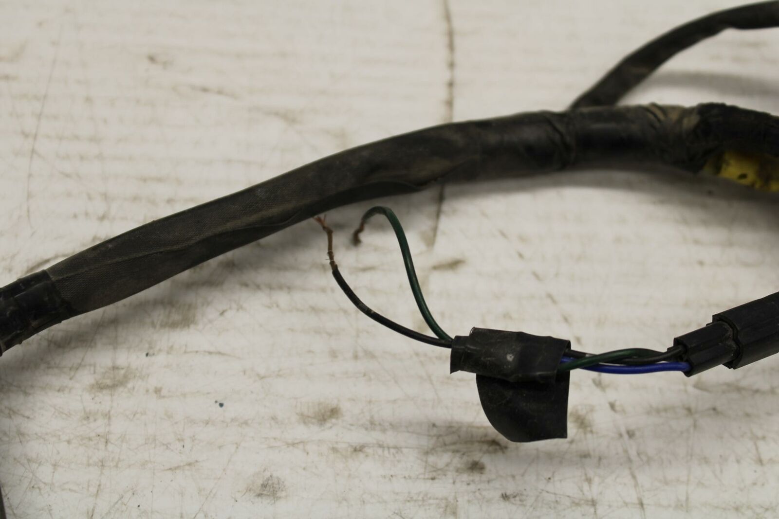 07 YAMAHA YZF R6 2c0 SPEEDO GAUGES WIRING HARNESS WIRE LOOM BB297