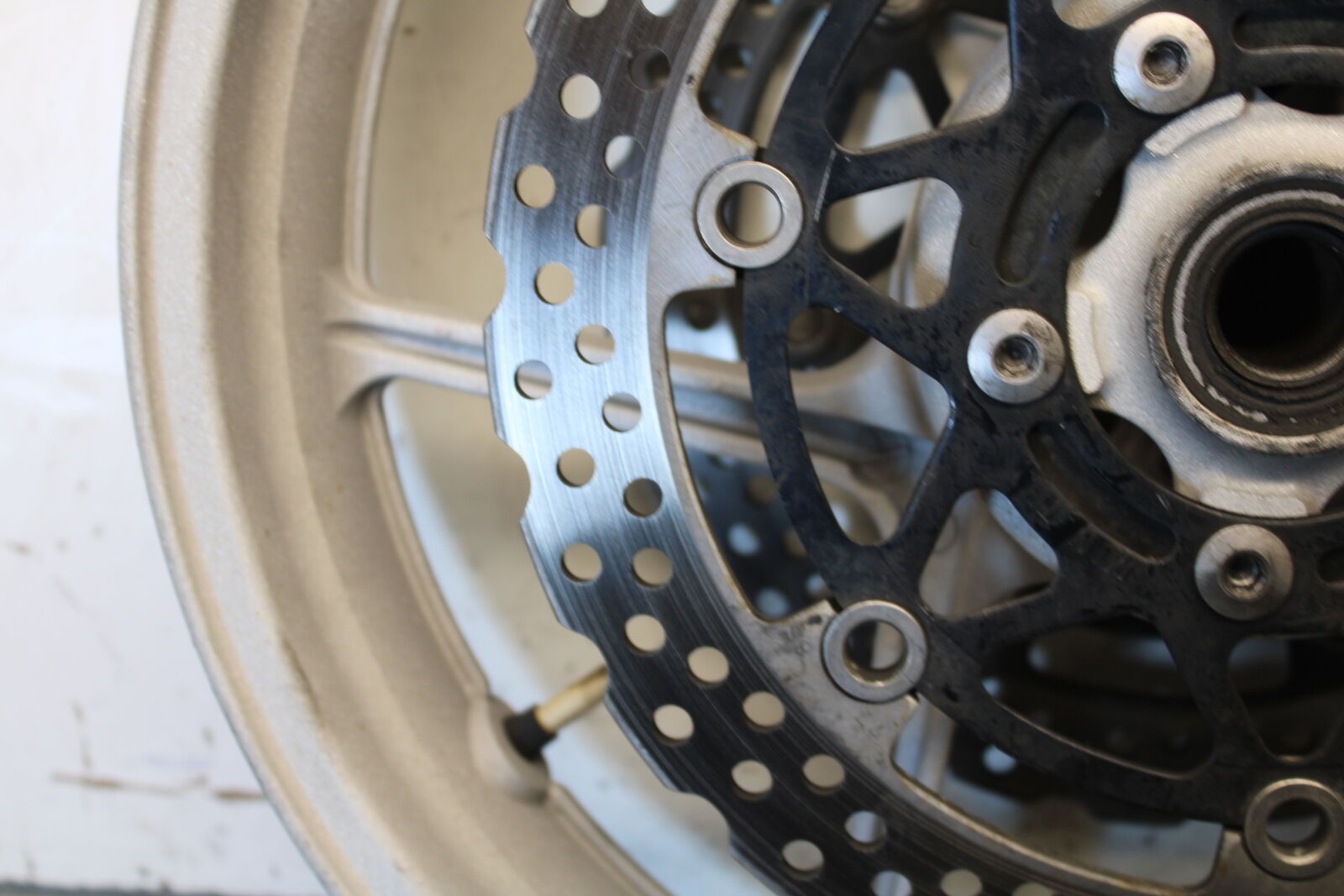 09-12 KAWASAKI NINJA ZX6R FRONT WHEEL AND LEFT RIGHT BRAKE ROTORS DISCS BB656