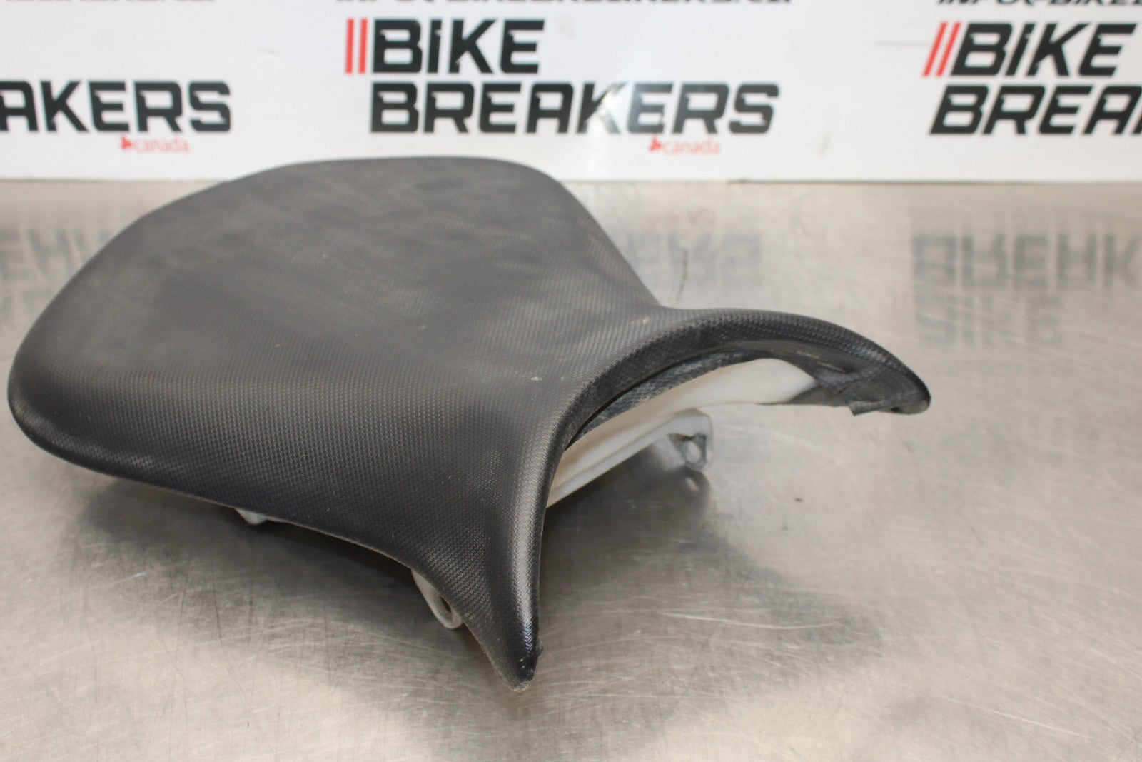 07-08 KAWASAKI NINJA ZX6R FRONT DRIVERS SEAT PAD SADDLE PILLION  BB203
