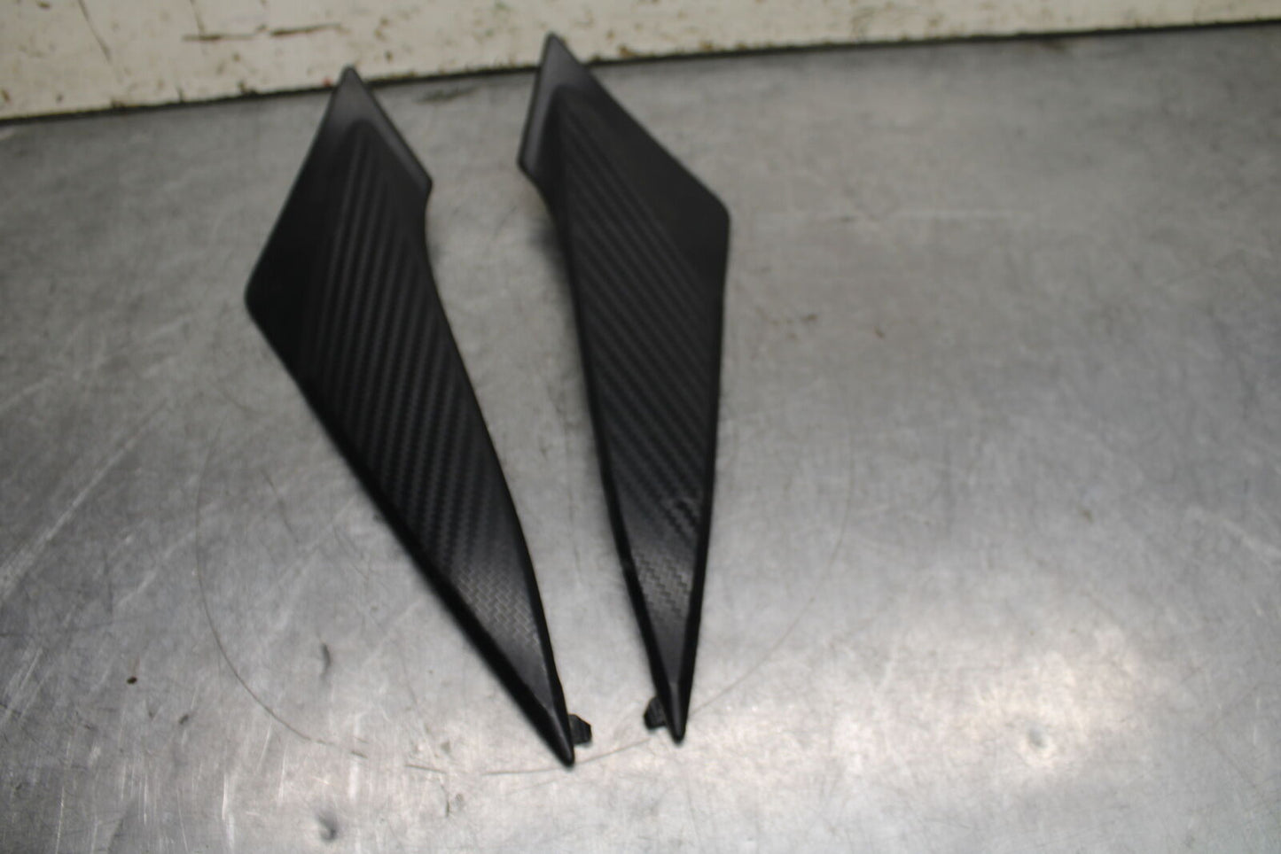 13 SUZUKI GSXR750 RIGHT LEFT GAS FUEL TANK PANELS COVERS TRIM SET COWLS BB110