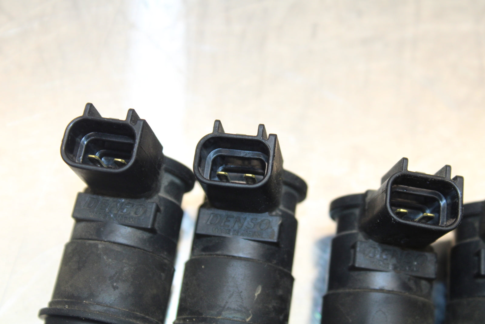11 SUZUKI GSXR1000 IGNITION COILS COIL SPARK PLUG CAPS BB142