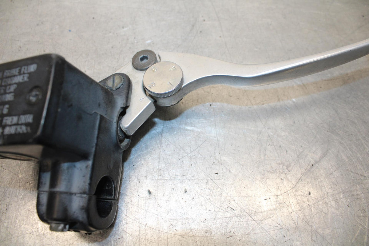 1995 Suzuki RF600R FRONT BRAKE MASTER CYLINDER w/ LEVER BB615