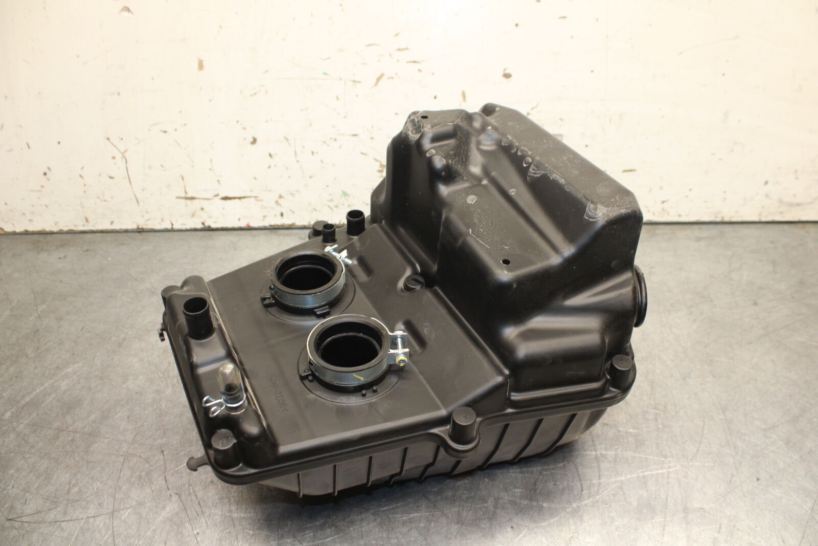 18-23 KAWASAKI NINJA 400 EX400 ABS AIRBOX AIR INTAKE FILTER BOX BB747