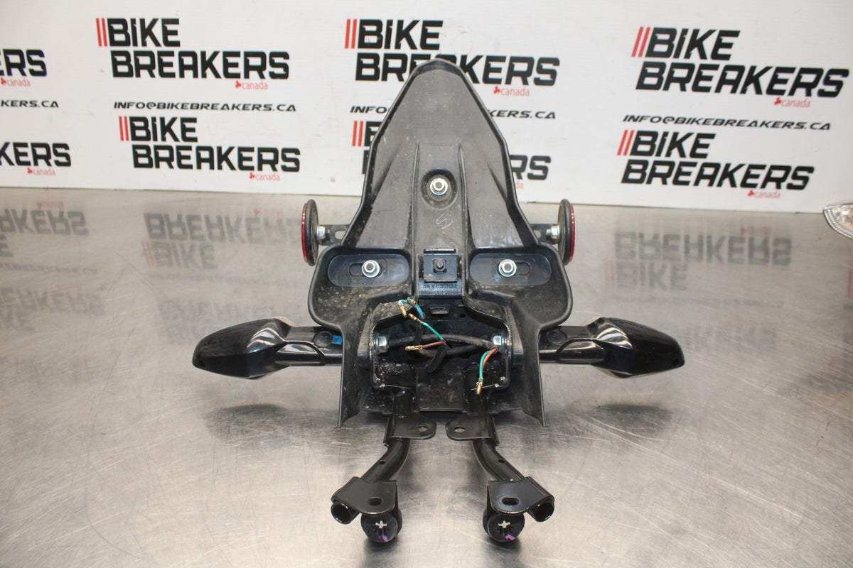 15-19 HONDA CBR300R REAR BACK FENDER MUD GUARD BB800