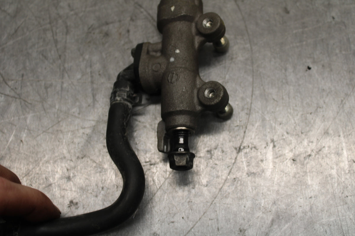 15-19 HONDA CBR300R REAR BACK BRAKE MASTER CYLINDER W RESERVOIR  BB112