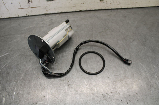 13-18 KAWASAKI NINJA ZX6R FUEL PUMP GAS PETROL SENDER UNIT 49040-0023 BB666