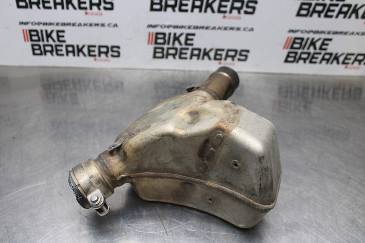 24-25 KAWASAKI NINJA ZX6R EXHAUST CAT MIDPIPE  BB785