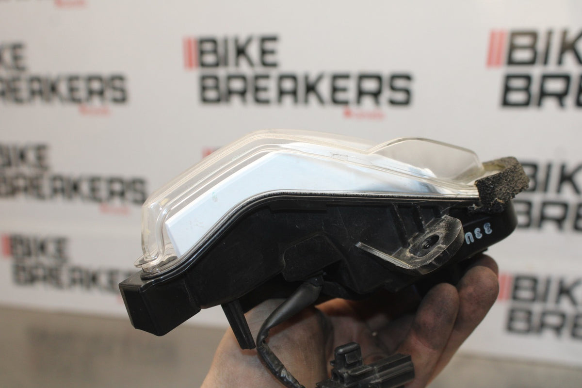 23-24 YAMAHA MT-07 FRONT RIGHT HEADLIGHT HEAD LIGHT LAMP BB927