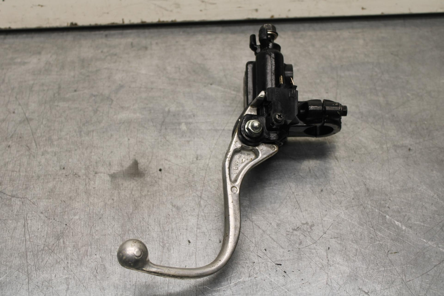 2014 Honda CB500F ABS FRONT BRAKE MASTER CYLINDER w/ LEVER BB102
