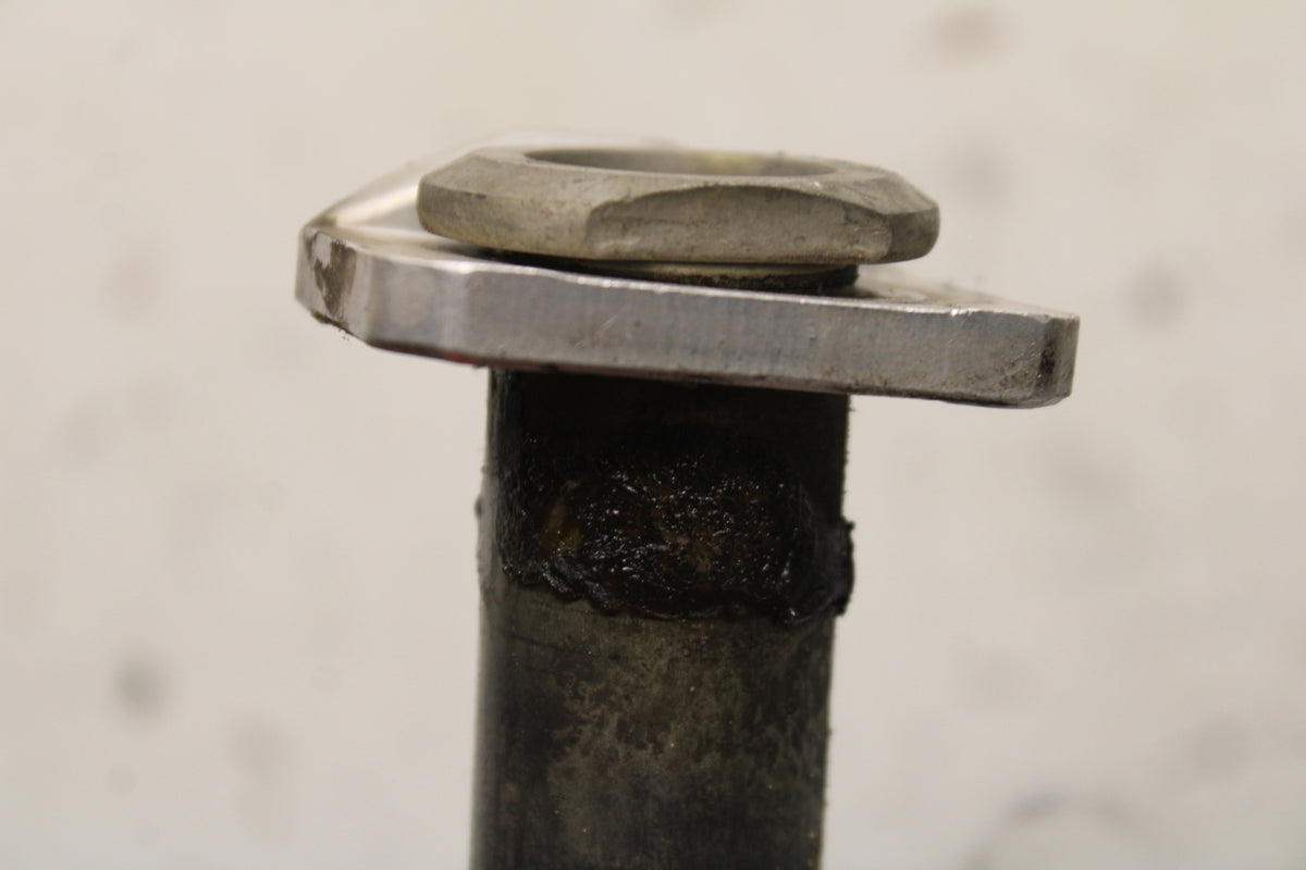 06-07 SUZUKI GSXR750 REAR AXLE BACK WHEEL RIM PIVOT BOLT AXEL 64711-49G10 BB670