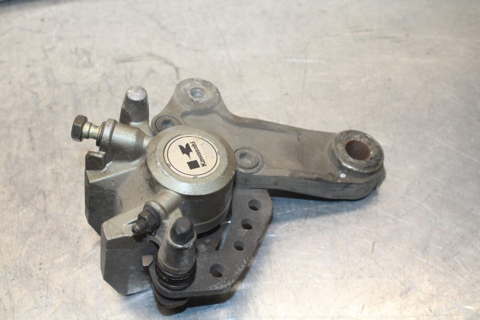 1985 Kawasaki Ninja 900R ZX900A REAR BACK BRAKE CALIPER W MOUNT  BB84